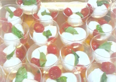 Monoporzione di Perline di Mozzarella, Pomodorini Ciliegino e Basilico